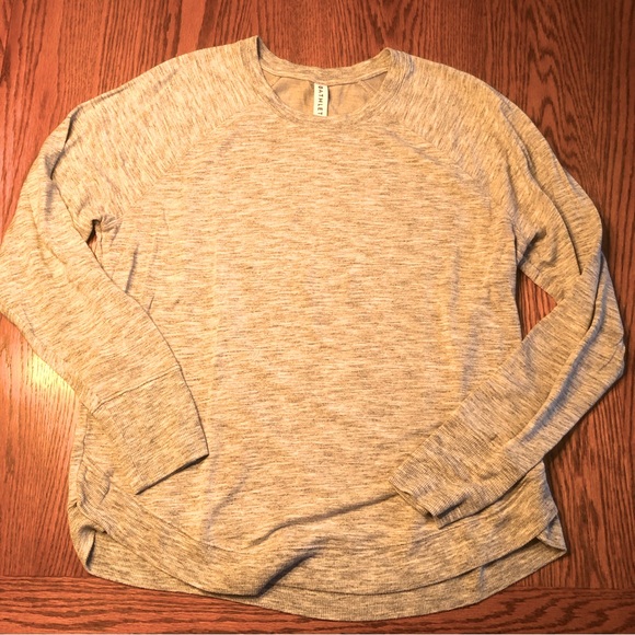Women’s Athleta Gray Curved Hem Sweatshirt Size Large - Picture 1 of 7